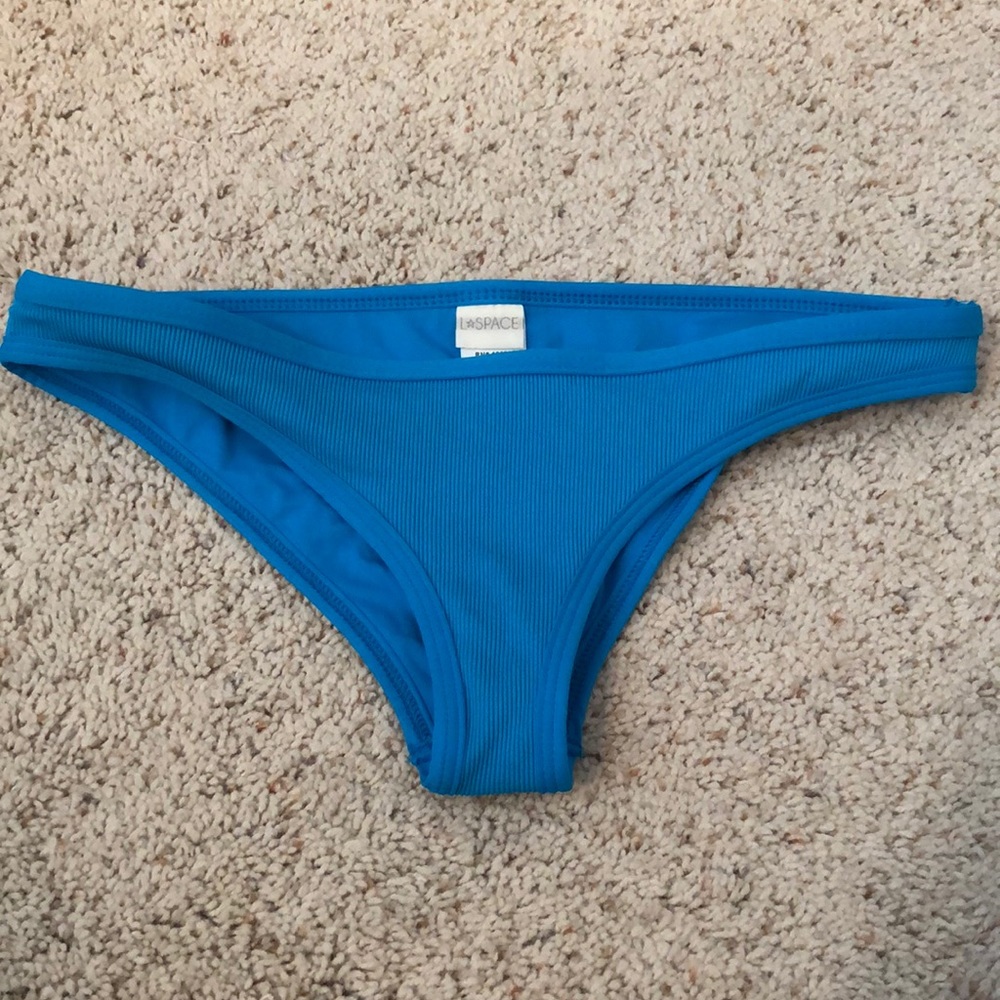 Bikini bottoms